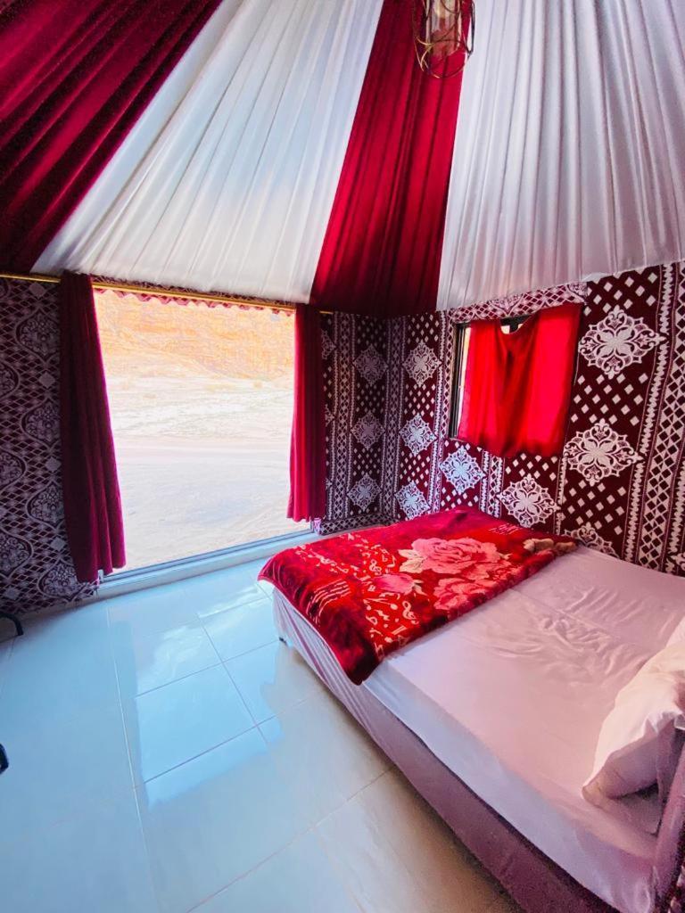 Sunrise Luxury Camp Hotel Wadi Rum Eksteriør billede